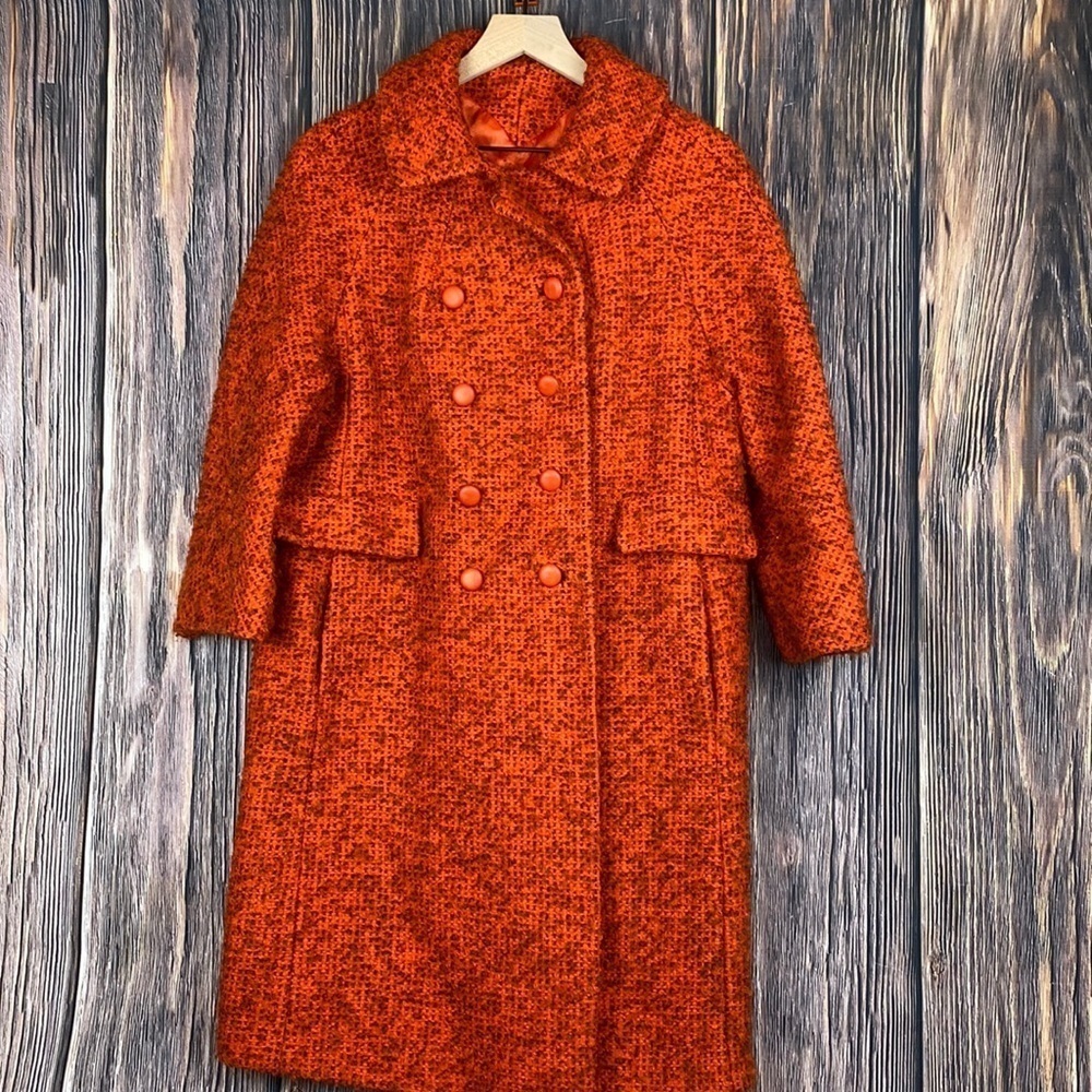 Vintage Woman’s Di Vinci By Roberto California Orange Knit Buttoned Down Coat